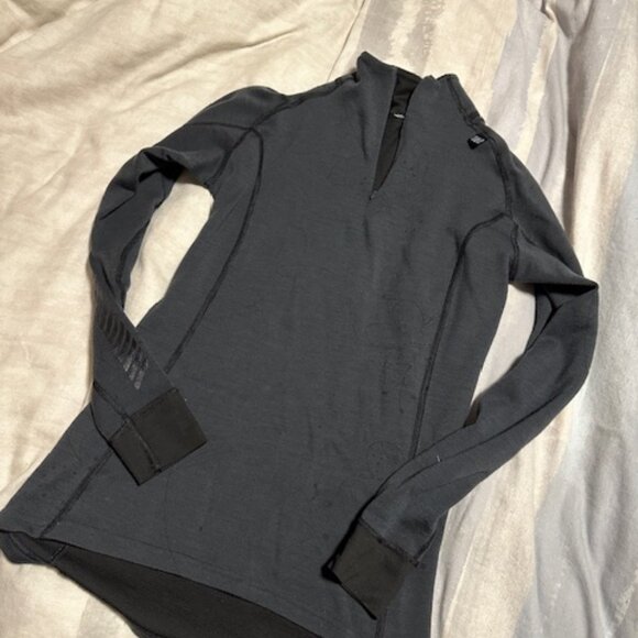 Helly Hansen womens size small base layer - Picture 1 of 3